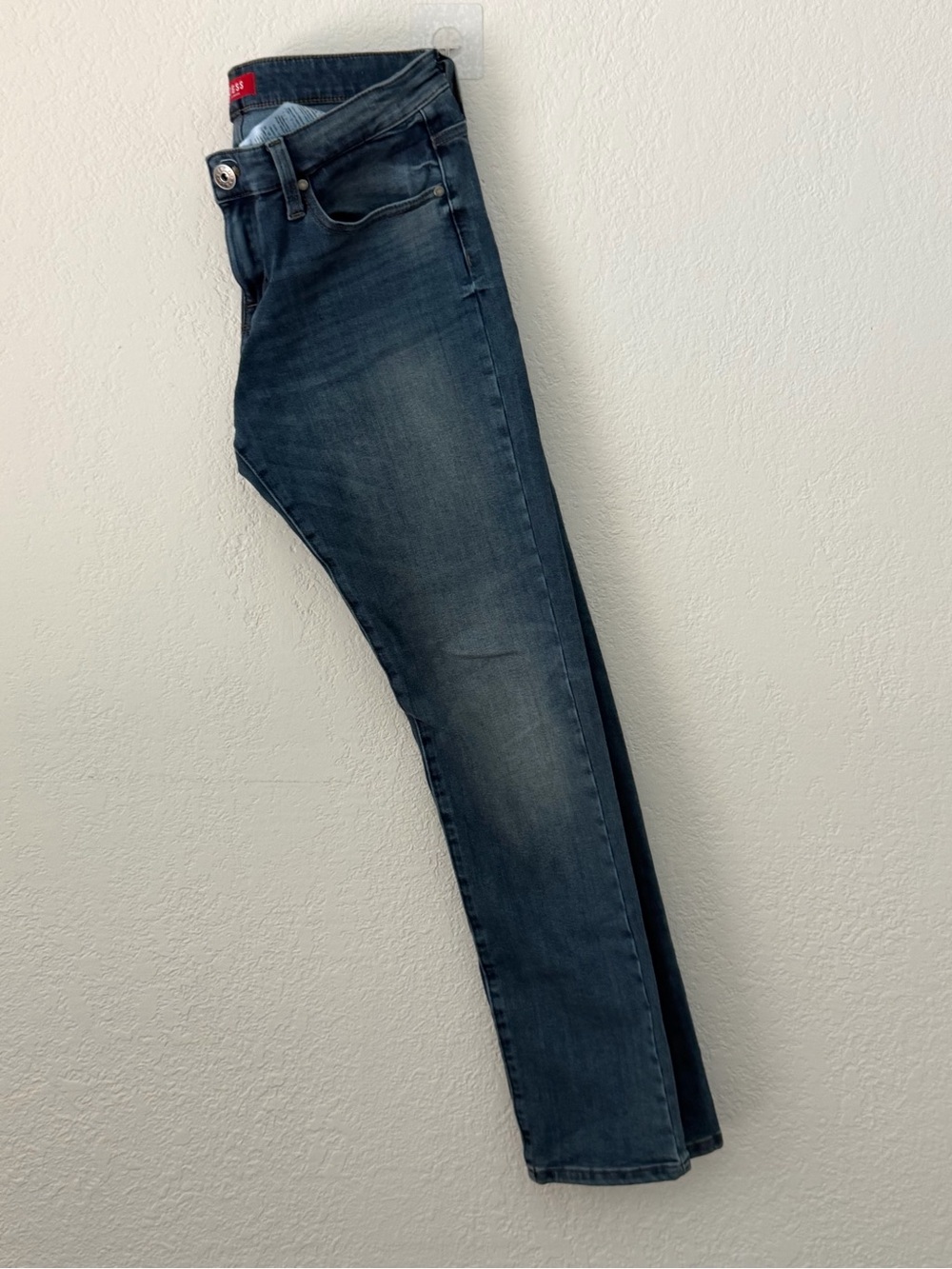 GUESS Men's Chris Slim Straight Eco Denim Jeans Medium Wash Size 30